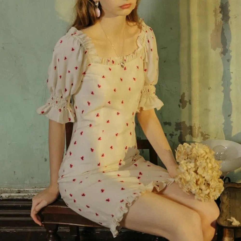 Korean beautiful puff sleeve mini dress size S fits like 0-4